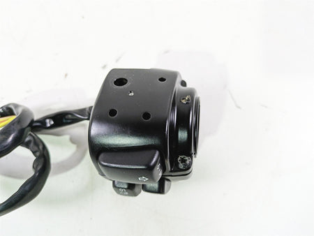 2010 Harley VRSCF Muscle Rod Left Hand Control Switch READ 71682-06A 71685-06A {{ shop.shopifyCountryName }} - Mototech271