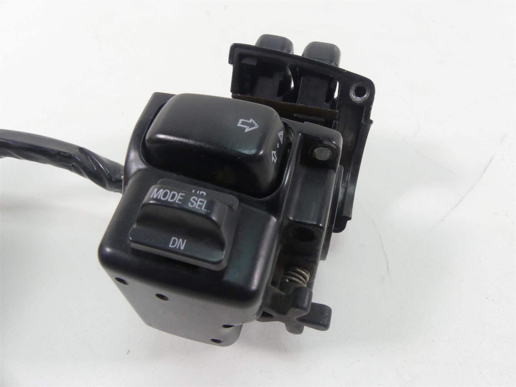 2003 Harley Touring FLHTCI Electra Glide Right Mode Control Switch 71589-96B {{ shop.shopifyCountryName }} - Mototech271