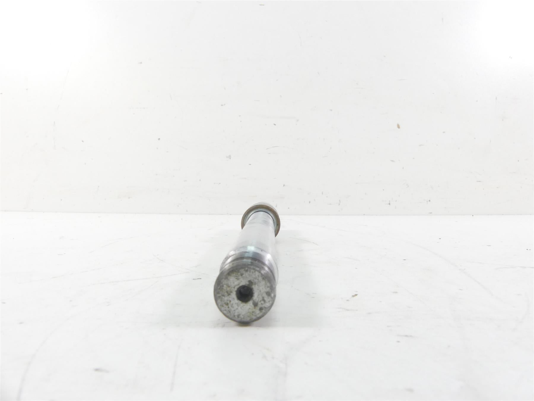 2013 Victory Cross Country Front 20mm Wheel Spindle Axle 5137439 5138509 {{ shop.shopifyCountryName }} - Mototech271