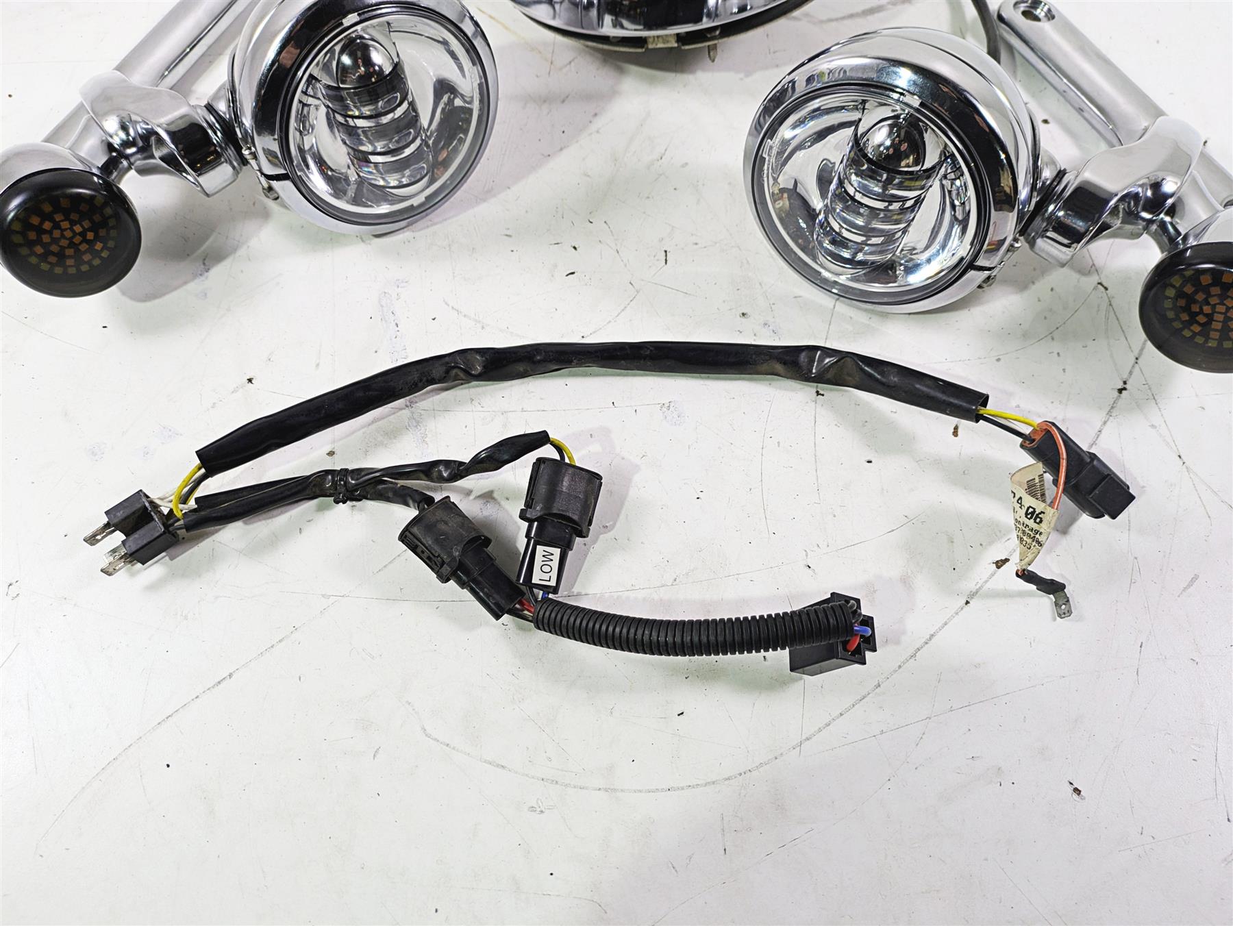 2007 Harley Touring FLHTCU SE CVO E-Glide Led Headlight Spot Light Set 69560-06 {{ shop.shopifyCountryName }} - Mototech271