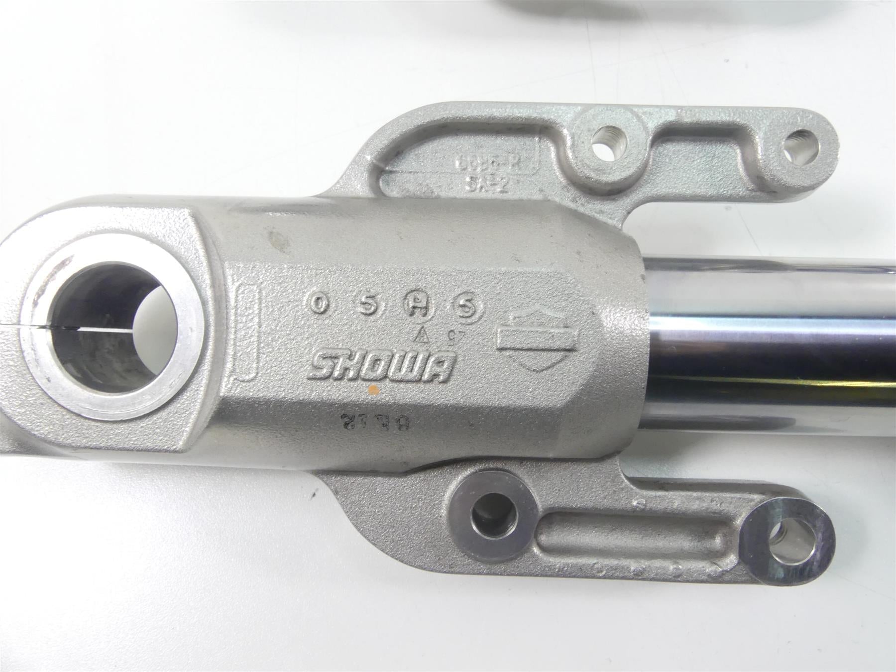 2011 Harley VRSCF Muscle Rod Straight Showa Front Fork Leg Set 48700-09 48701-09 {{ shop.shopifyCountryName }} - Mototech271