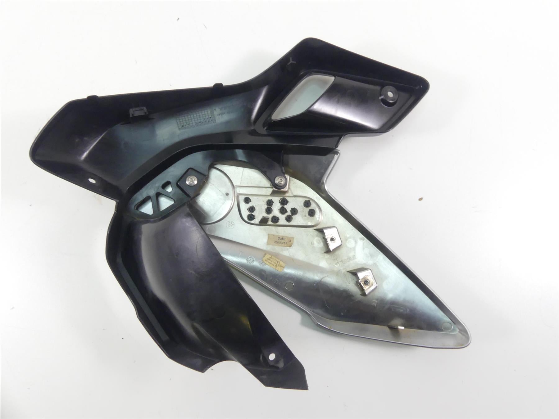 2013 BMW R1200GS GSW K50 Left Side Fuel Tank Grill Cover Fairing 46638533659 {{ shop.shopifyCountryName }} - Mototech271