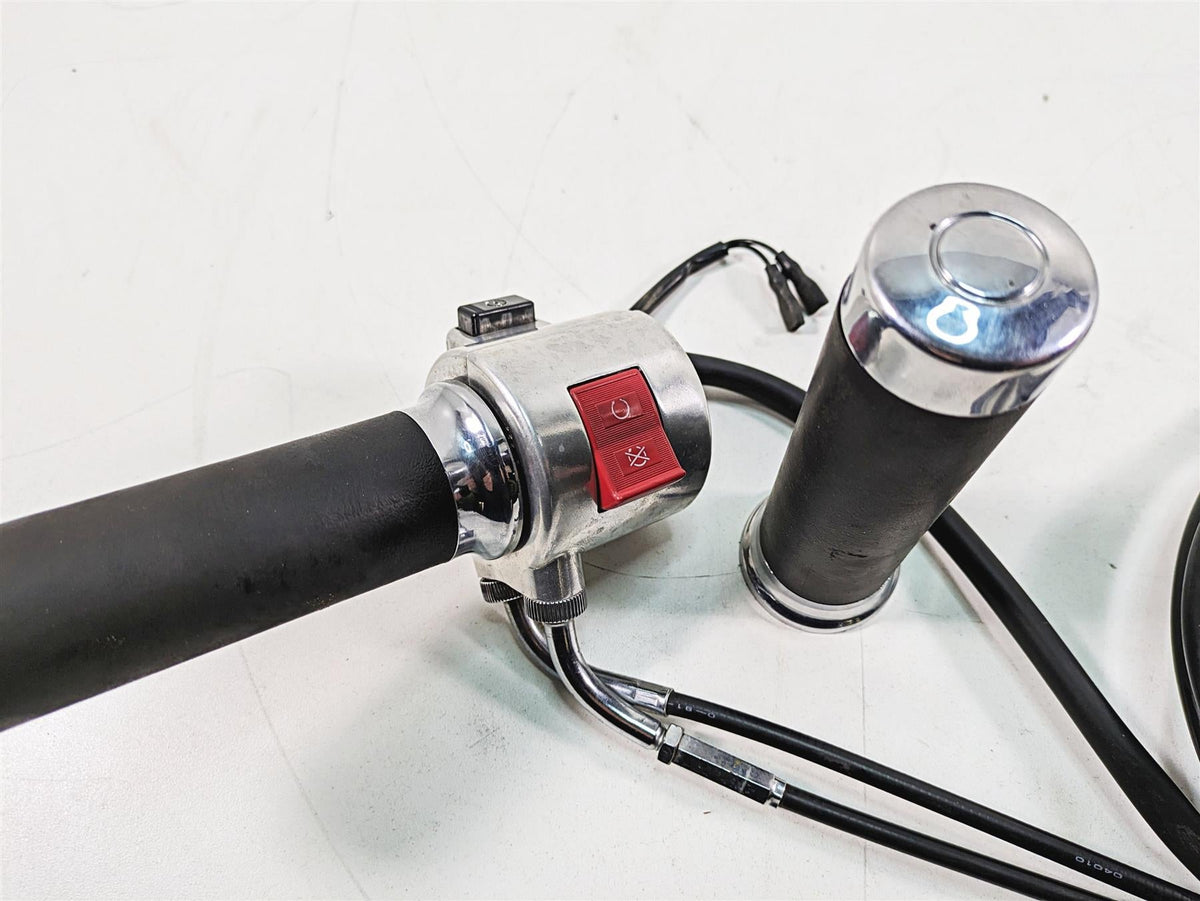 2006 Honda VT1100 C2 Shadow Right Hand Control Switch & Throttle 35013-MAH-A02 {{ shop.shopifyCountryName }} - Mototech271