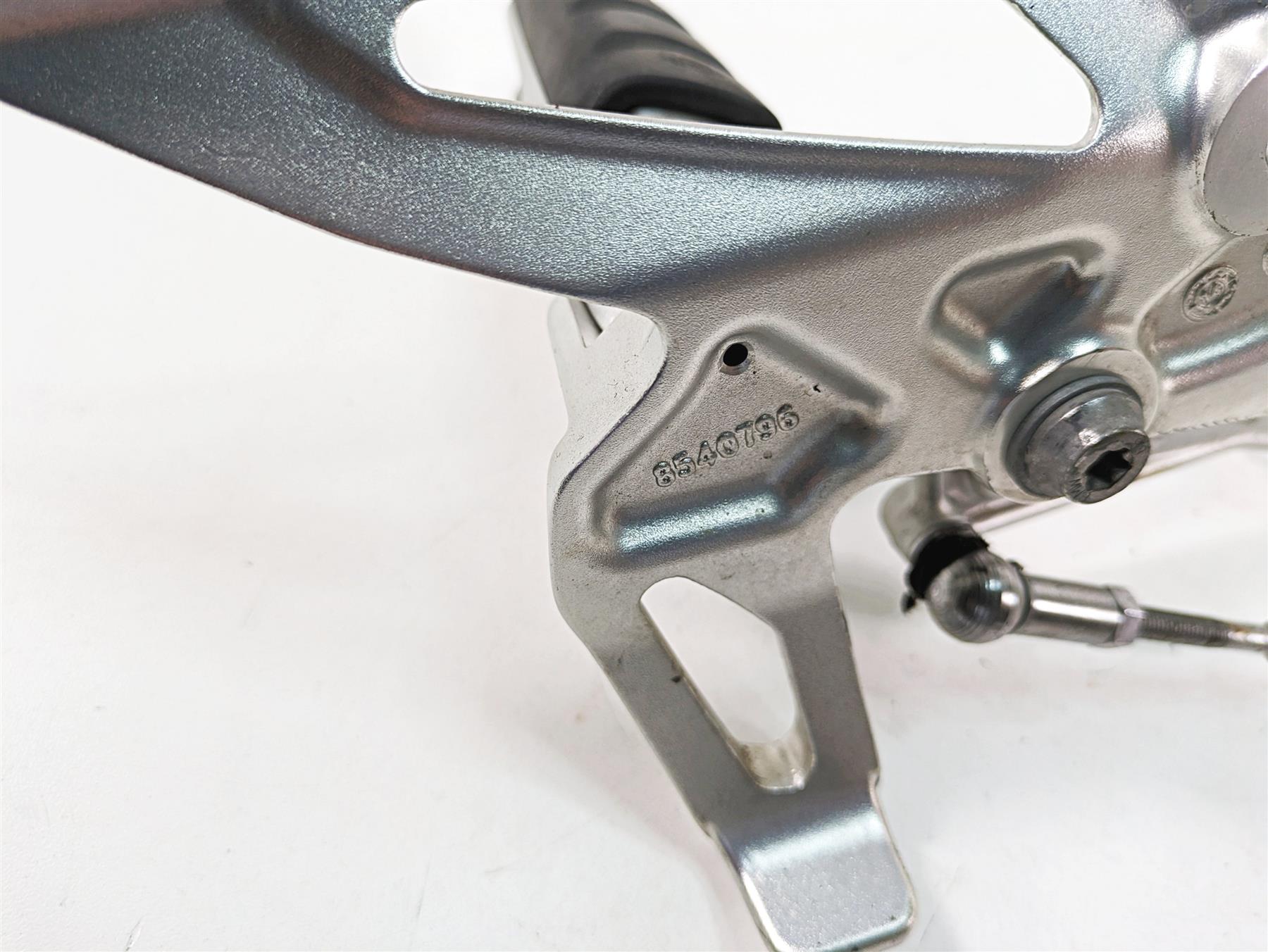 2016 BMW R1200R K53 Left Rider Footpeg & Shifter Shift Lever Set 46718540796 {{ shop.shopifyCountryName }} - Mototech271