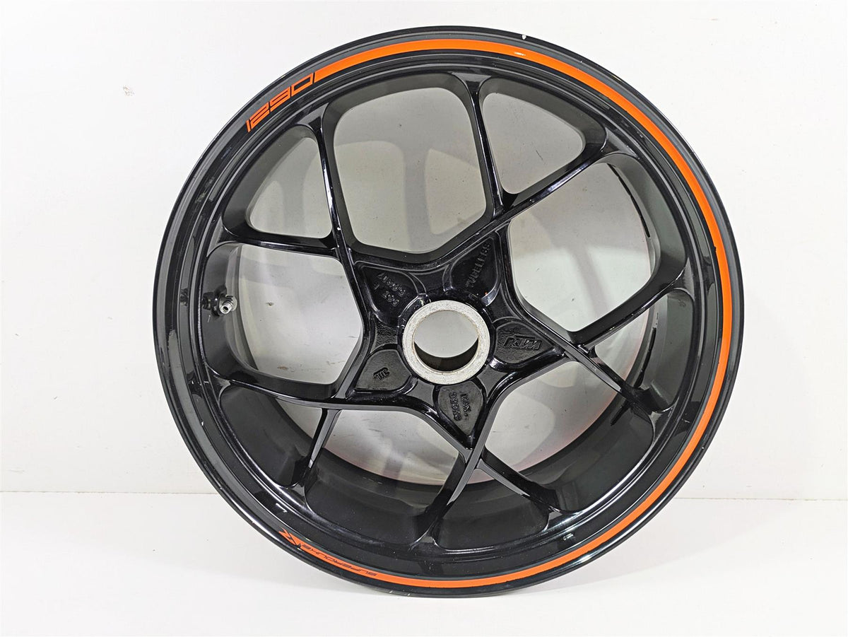 2018 KTM 1290 Super Duke R Straight 17x6 Rear Wheel Rim 6141010100030 {{ shop.shopifyCountryName }} - Mototech271