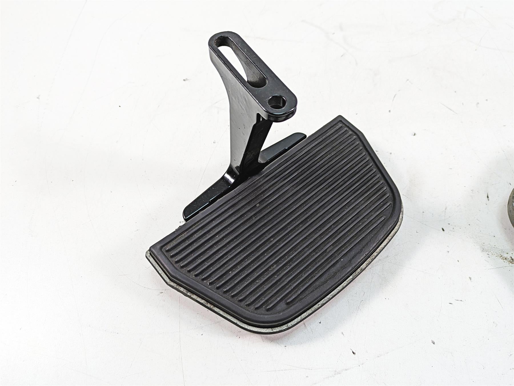 2011 Harley Touring FLHR Road King Rear Floor Board Set 52719-10 {{ shop.shopifyCountryName }} - Mototech271