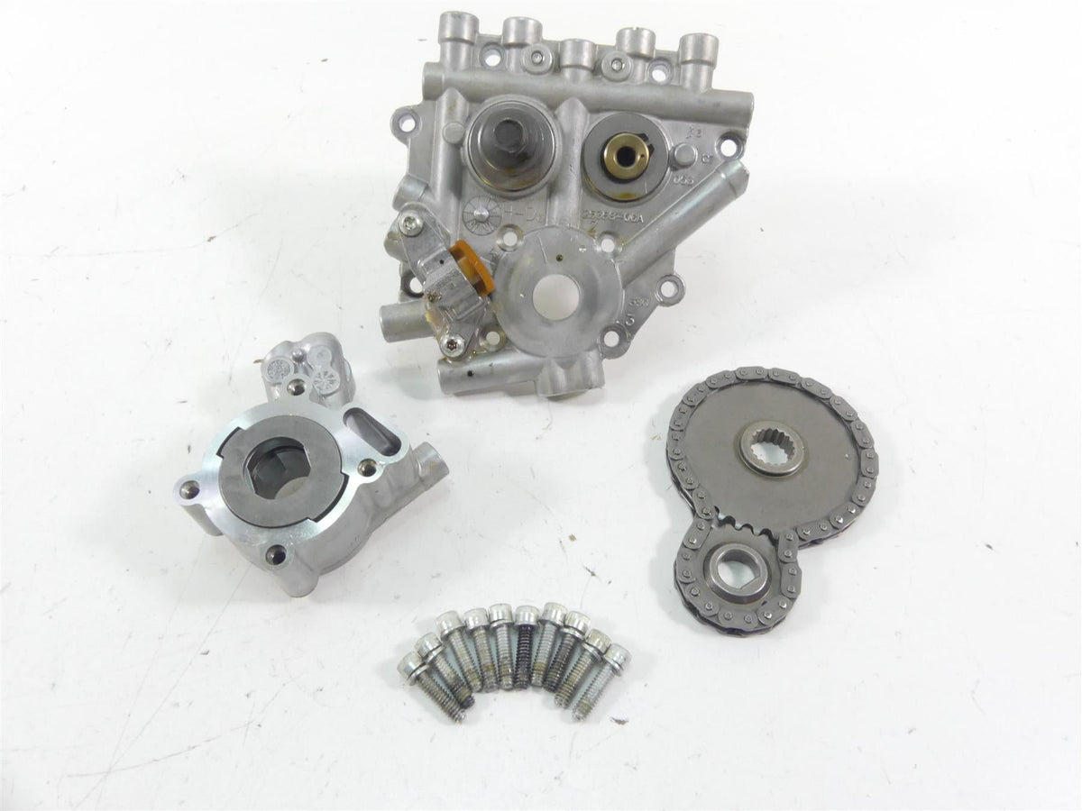2015 Harley FXDF Dyna Fat Bob Camshaft Cam Shaft Plate Oil Pump Set 25358-06A {{ shop.shopifyCountryName }} - Mototech271
