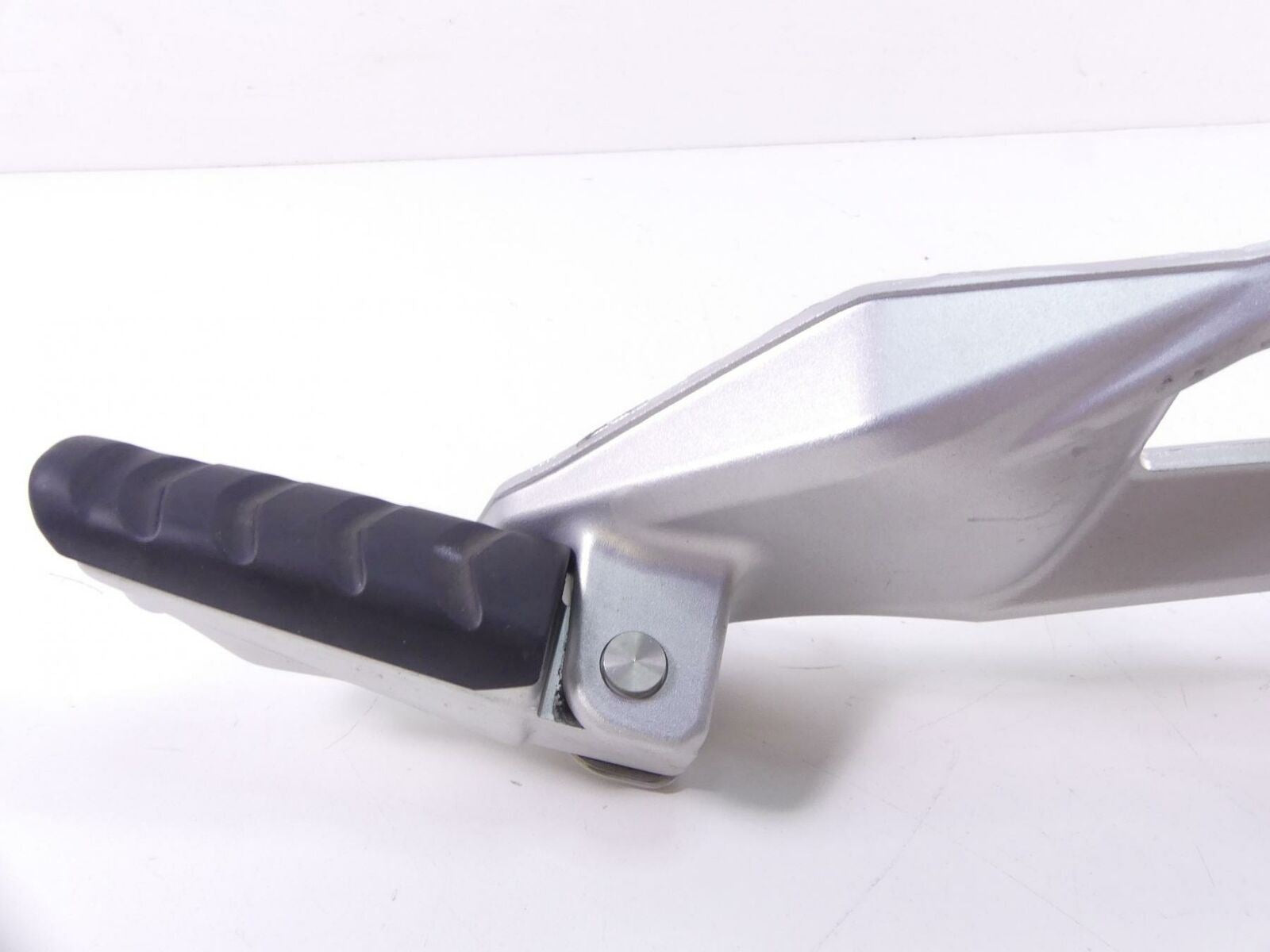 2020 BMW F900 R F900R K83 Right Footpeg Bracket Brake Pedal Assembly 46718404012 {{ shop.shopifyCountryName }} - Mototech271