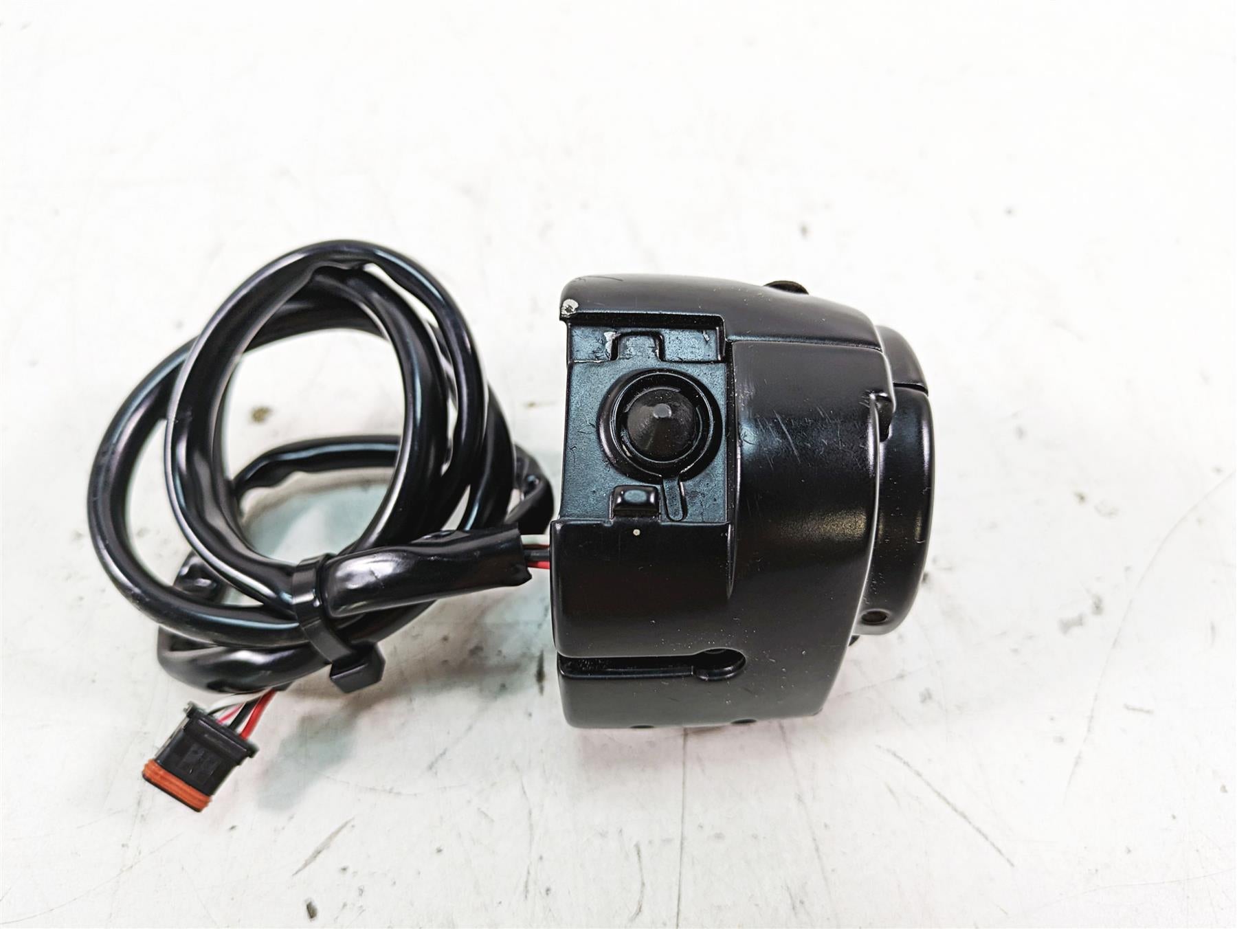 2017 Harley XL883 N Sportster Iron Left Hand Turn Signal Control Switch 71500117 {{ shop.shopifyCountryName }} - Mototech271