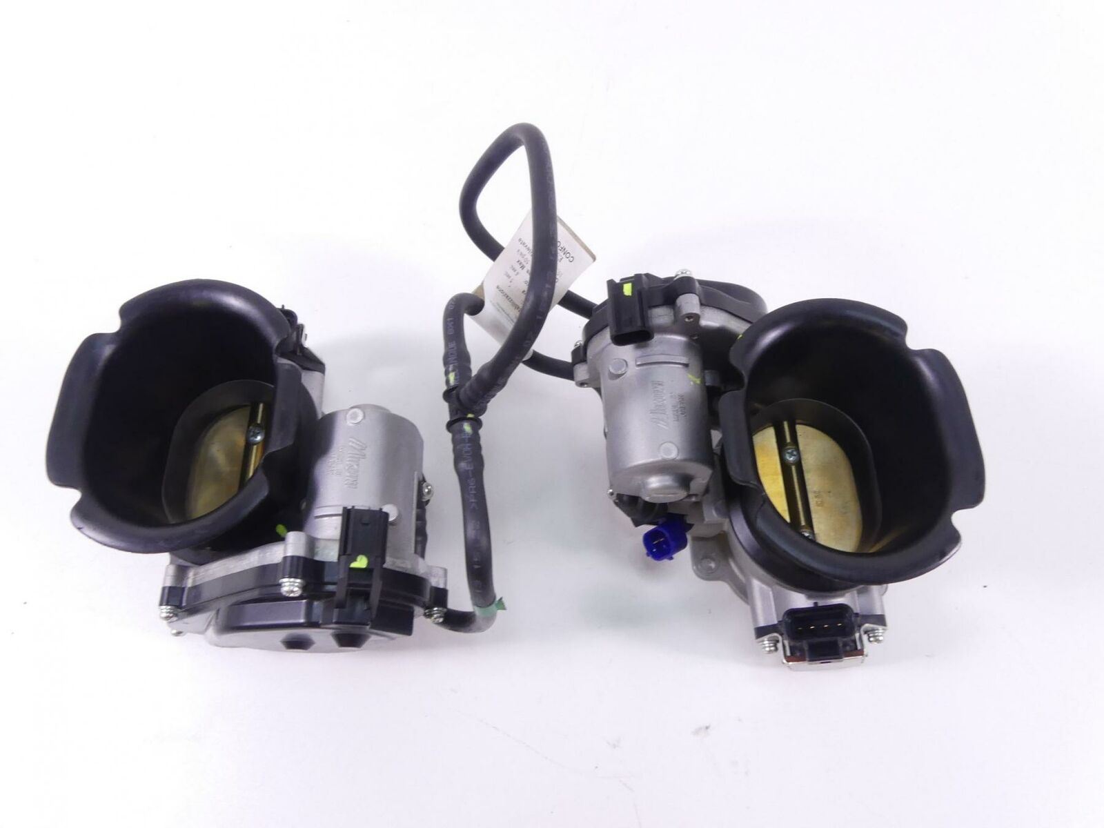 2014 Ducati 899 Panigale Throttle Body Set With Air Box Cover 28240921A {{ shop.shopifyCountryName }} - Mototech271