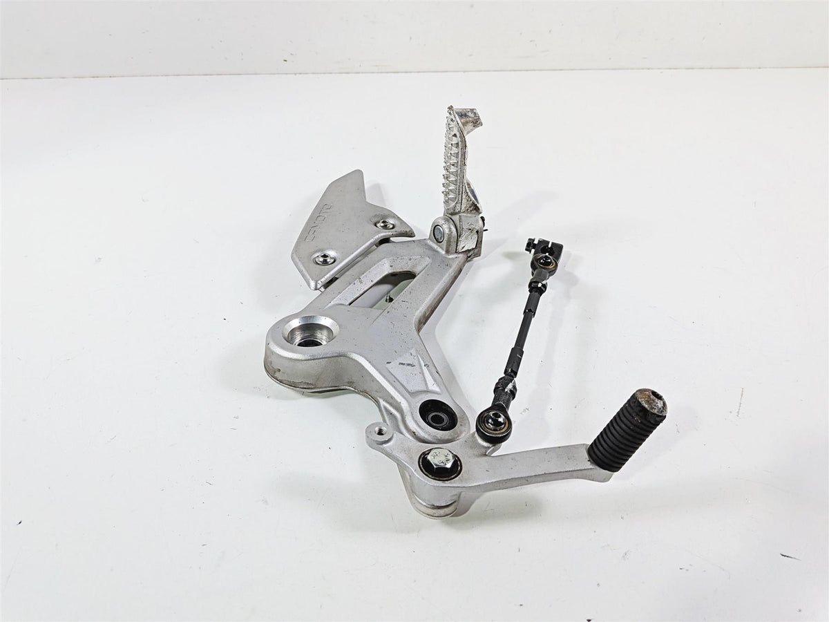 2025 CFMoto 450 SS Left Footpeg & Shifter Set 6AQV-142600-1001 6AQV-141030-1000 {{ shop.shopifyCountryName }} - Mototech271