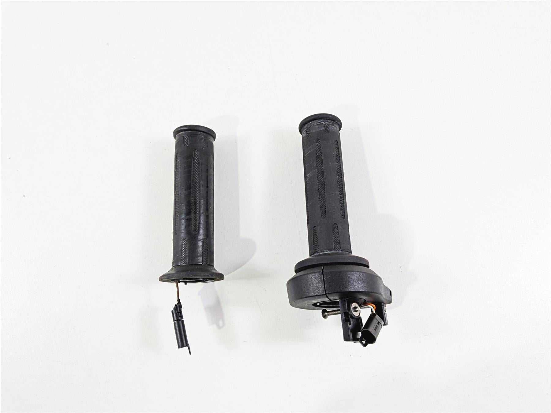 2015 BMW R1200GS K50 Left Right Heated Hand Grip Cruise 61318552124 {{ shop.shopifyCountryName }} - Mototech271