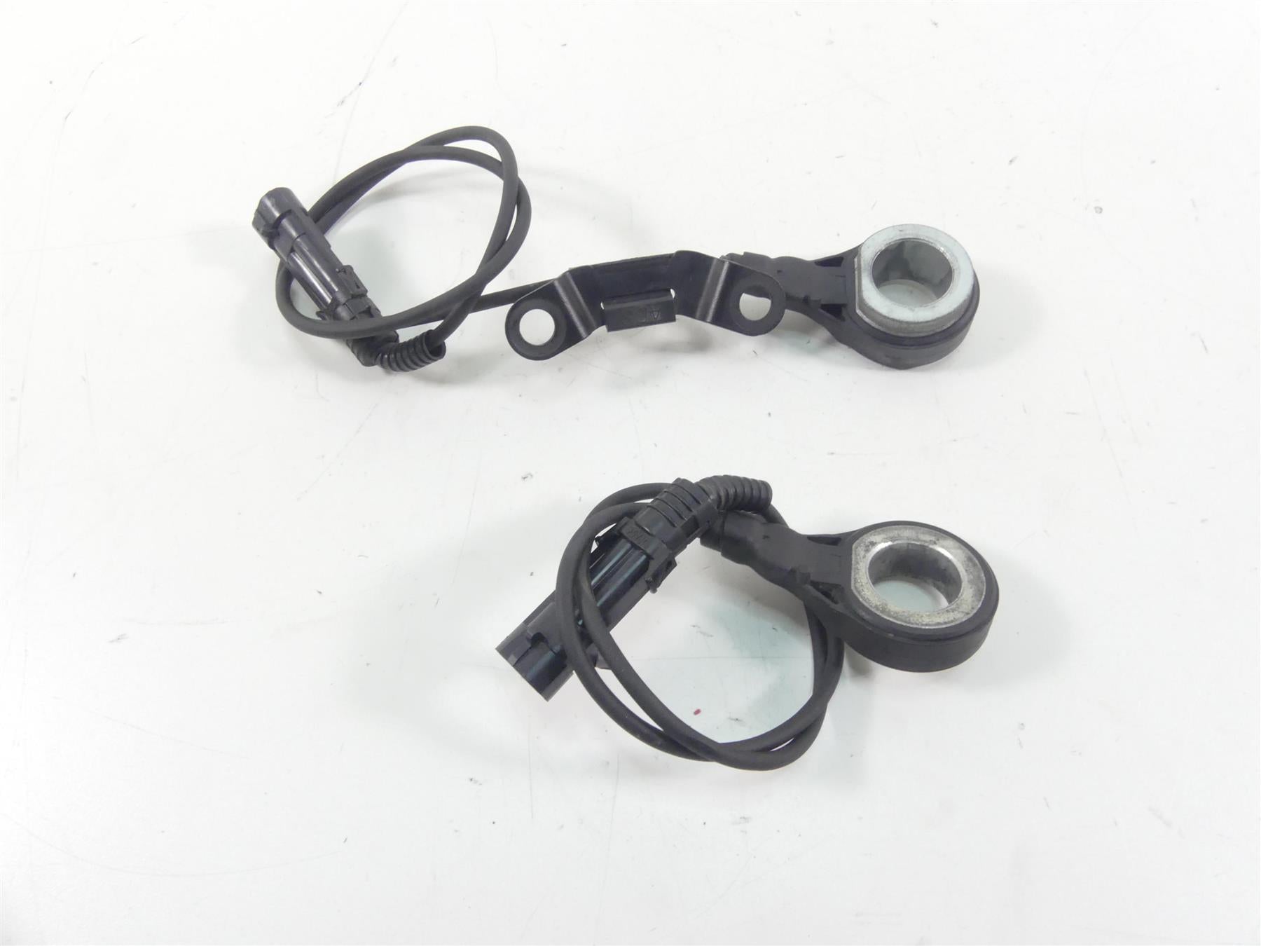 2013 Harley Touring FLHTP Electra Glide Abs Brake Wheel Speed Sensors 40615-08 {{ shop.shopifyCountryName }} - Mototech271