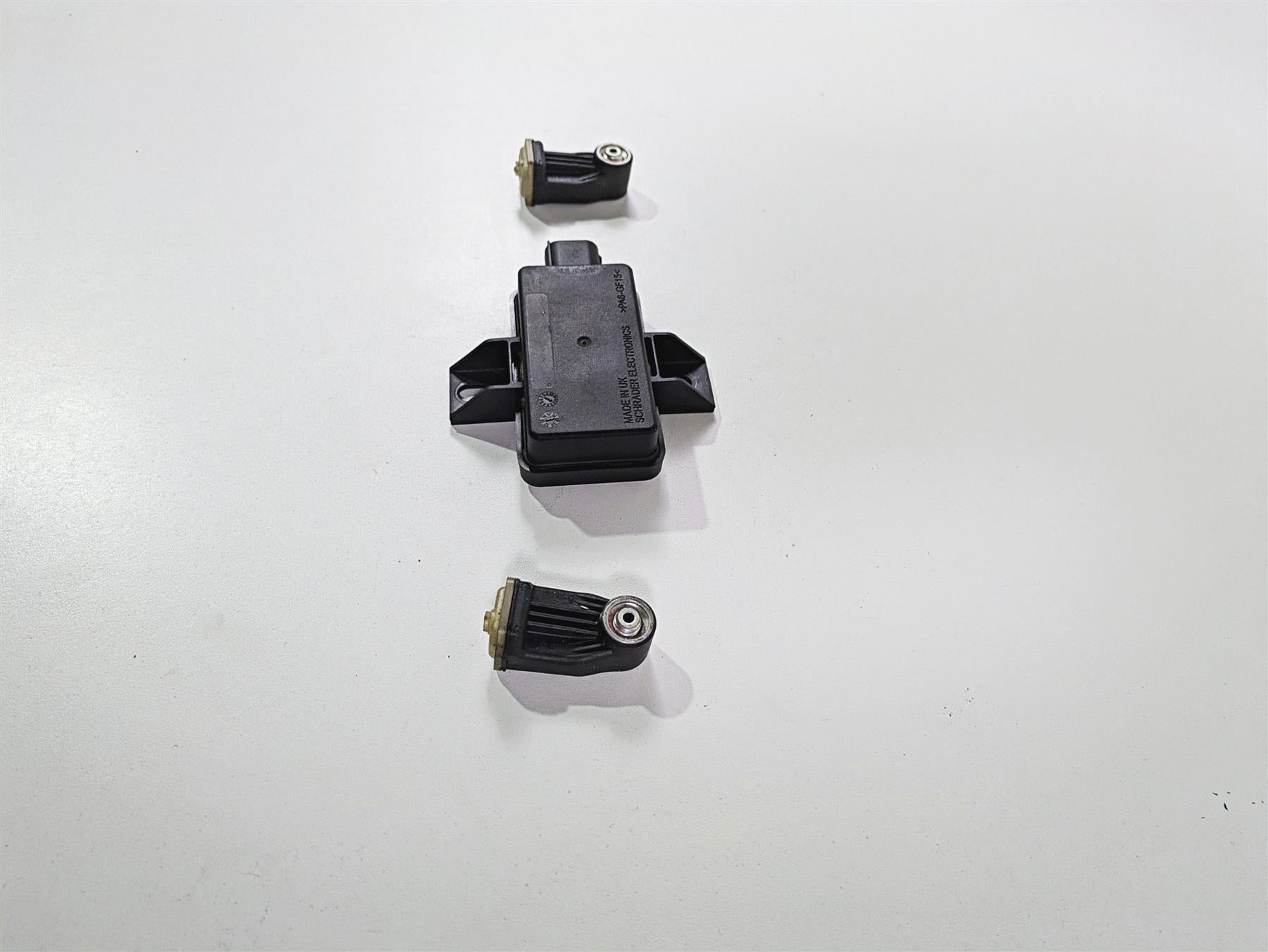 2019 BMW R1250RT K52 Rdc Module Tire Sensor Set 36317914365 65758546222 {{ shop.shopifyCountryName }} - Mototech271