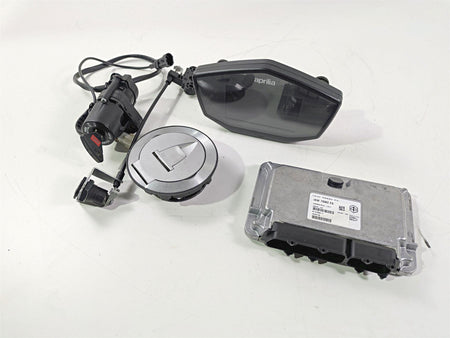 2017 Aprilia RSV 1100 Tuono V4 Factory Gauges Ignition Switch Cdi Key 2B003549 {{ shop.shopifyCountryName }} - Mototech271