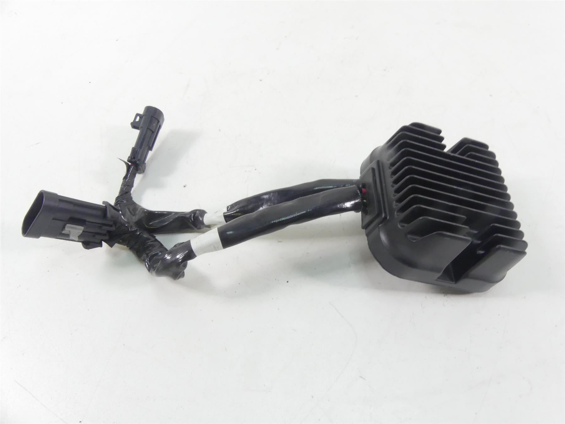 2020 Indian Roadmaster Rectifier Voltage Regulator 4017919 4019661 {{ shop.shopifyCountryName }} - Mototech271