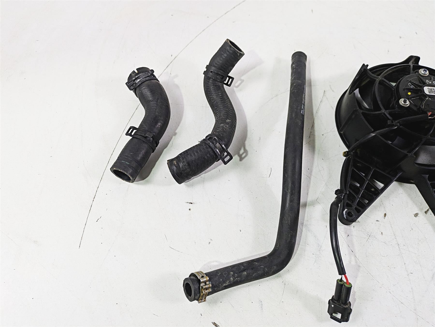 2023 BMW G310R K03 Coolant Fan Reservoir Hoses Set 17429457927 {{ shop.shopifyCountryName }} - Mototech271