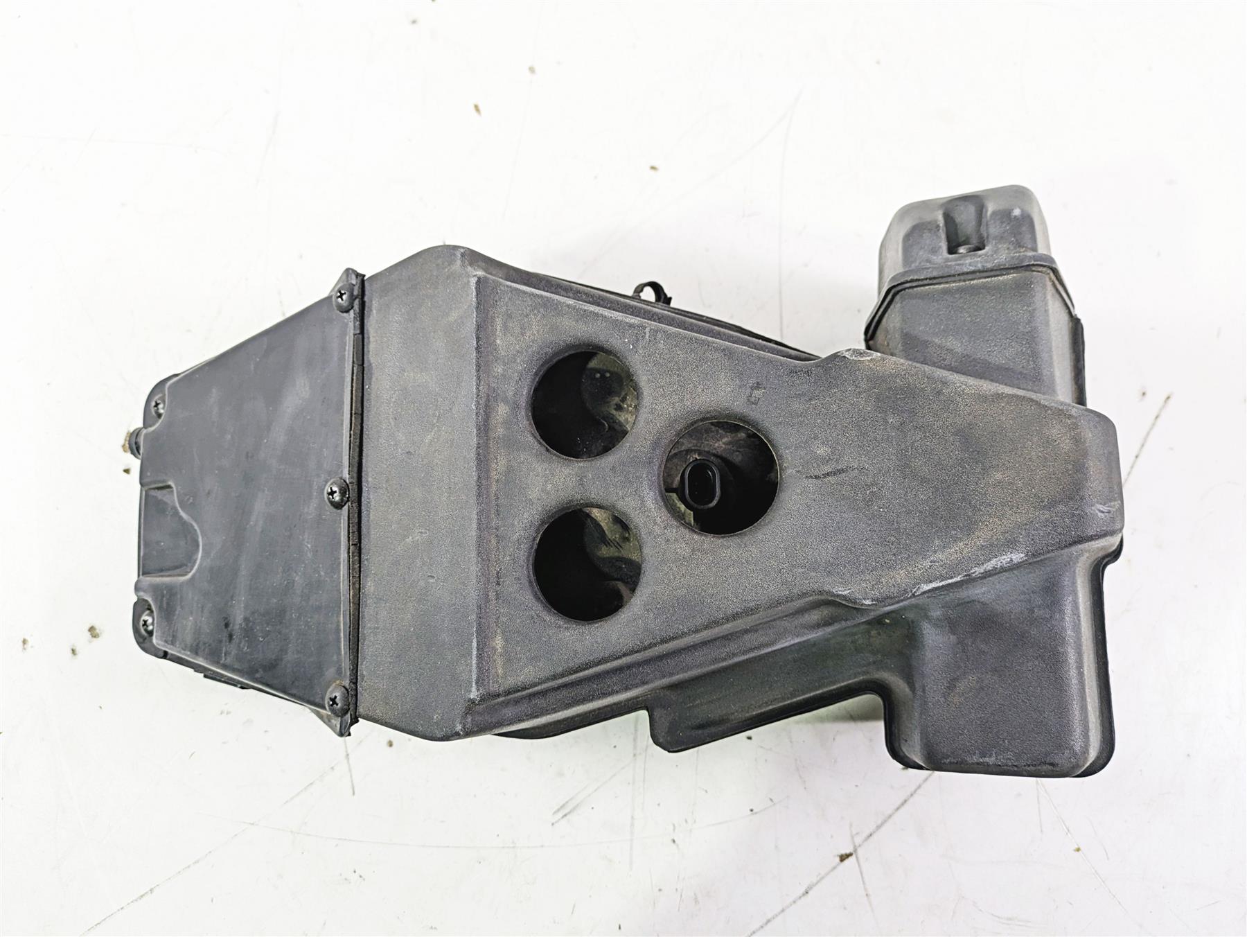 2004 Victory Kingpin Air Box Cleaner Filter Breather 1013720 {{ shop.shopifyCountryName }} - Mototech271