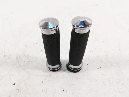 2010 Harley Touring FLHTCU Electra Glide Nice Avon Hand Grip Set CC-85-CH-FLY {{ shop.shopifyCountryName }} - Mototech271