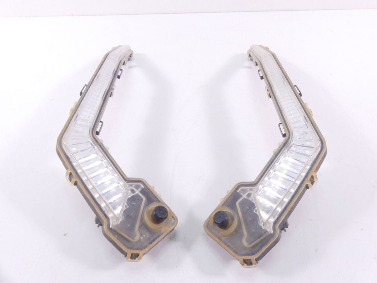 2018 Can Am Maverick X3 X DS Turbo R Front Signature Running Light Set 710004995 {{ shop.shopifyCountryName }} - Mototech271