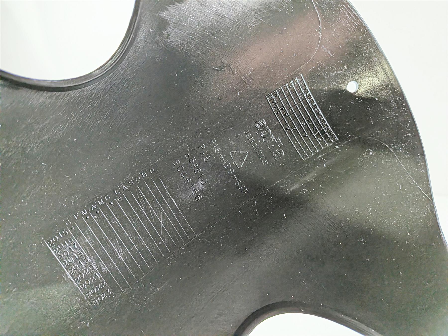 2016 Aprilia RSV 1100 Tuono V4 Factory Front Fender 2B003404 B046156 {{ shop.shopifyCountryName }} - Mototech271