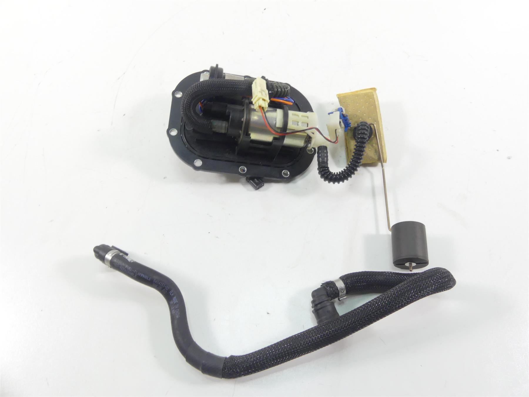 2015 Victory Cross Country Tour Fuel Gas Petrol Pump - Tested 2521171 {{ shop.shopifyCountryName }} - Mototech271