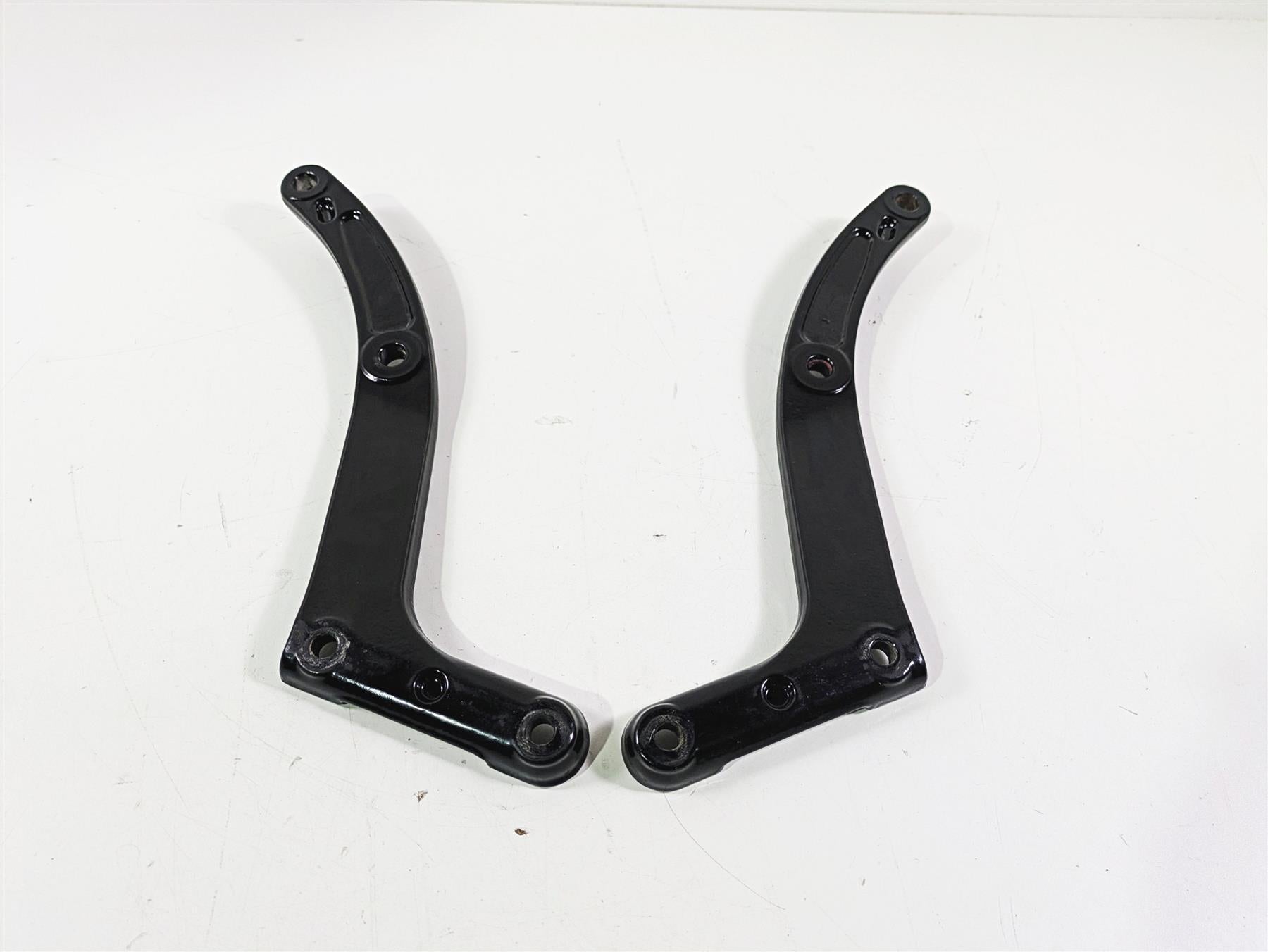 2008 Harley FLSTSB Cross Bones Rear Fender Struts Braces Mount 47813-08 47809-08