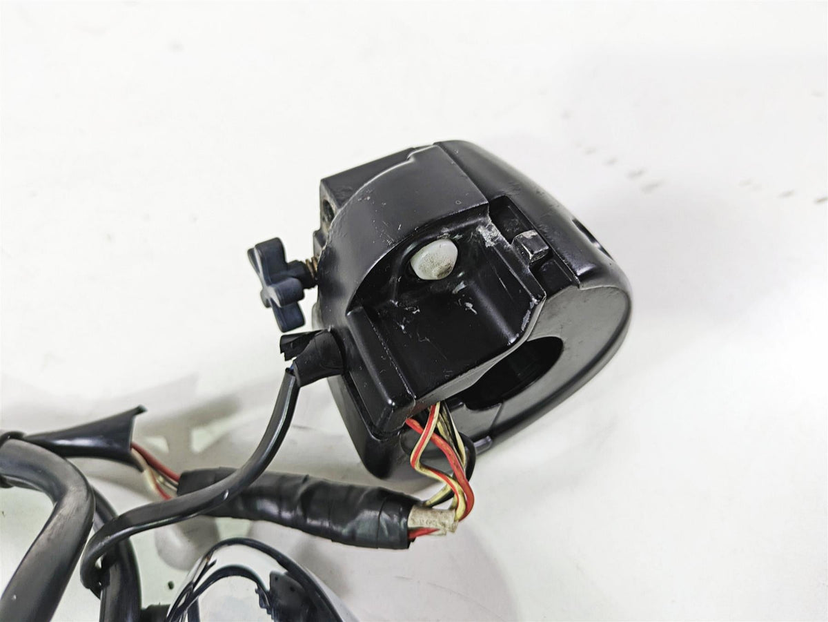 2017 Harley Dyna FXDB Street Bob Right Control Switch & Blinker -READ 71500360 {{ shop.shopifyCountryName }} - Mototech271