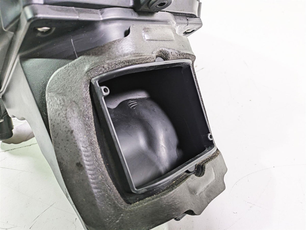 2008 Aprilia RSVR 1000 Factory Air Box Cleaner Filter AP8158111 AP8158112 {{ shop.shopifyCountryName }} - Mototech271