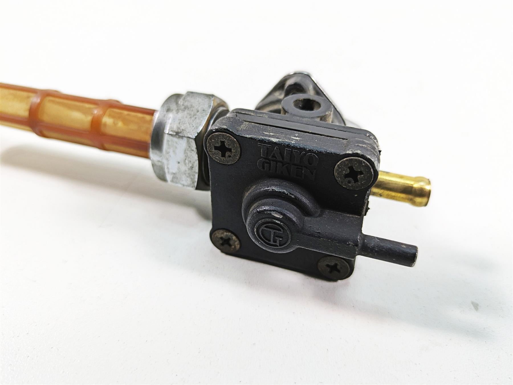 2006 Harley Sportster XL1200 Fuel Gas Petrol Valve Petcock 62169-02A {{ shop.shopifyCountryName }} - Mototech271