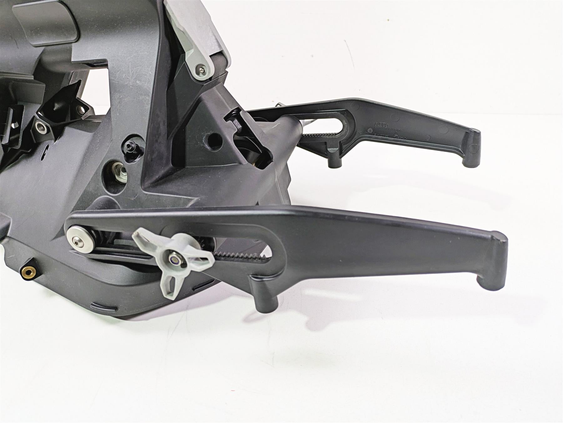 2020 KTM 1290 Super Adventure R Headlight Mask Holder Carrier Stay 6071401110033 {{ shop.shopifyCountryName }} - Mototech271