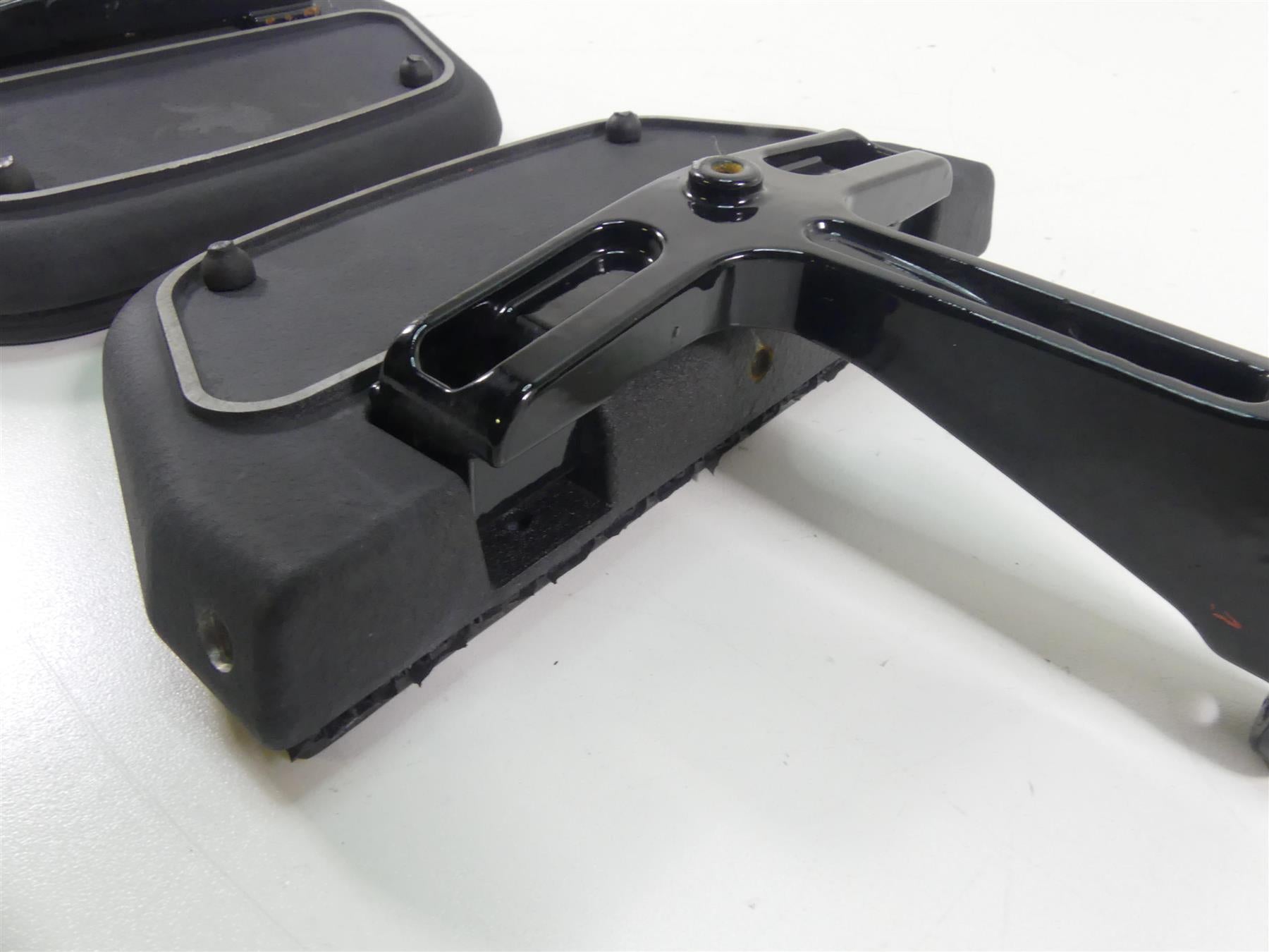 2016 Harley Touring FLHR Road King Rear Passenger Floor Board Set 52719-10 {{ shop.shopifyCountryName }} - Mototech271