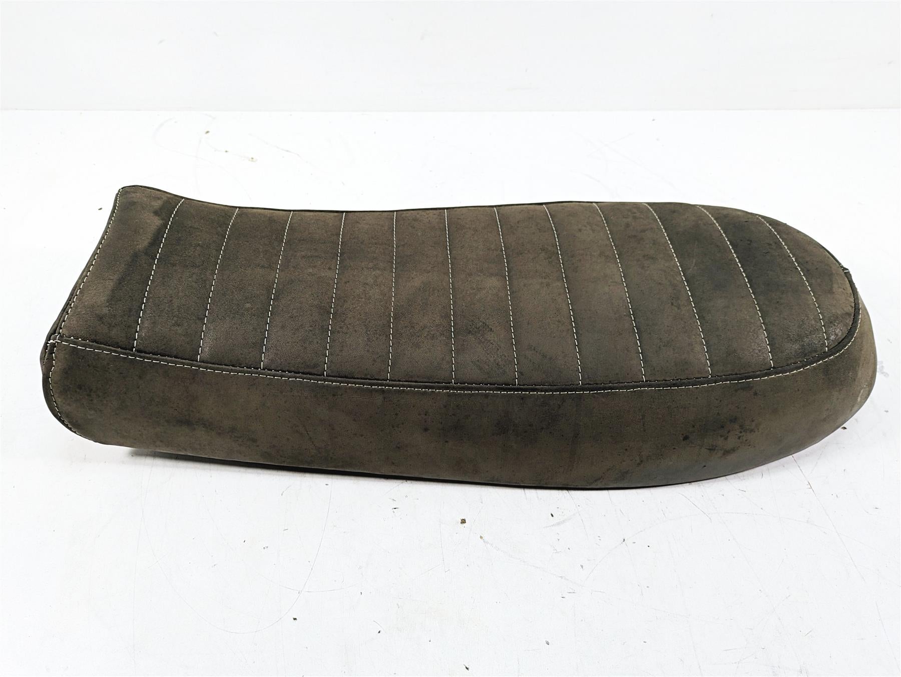 2013 Moto Guzzi V7 750 Stone Nice Recovered Brown Seat Saddle 978931 {{ shop.shopifyCountryName }} - Mototech271