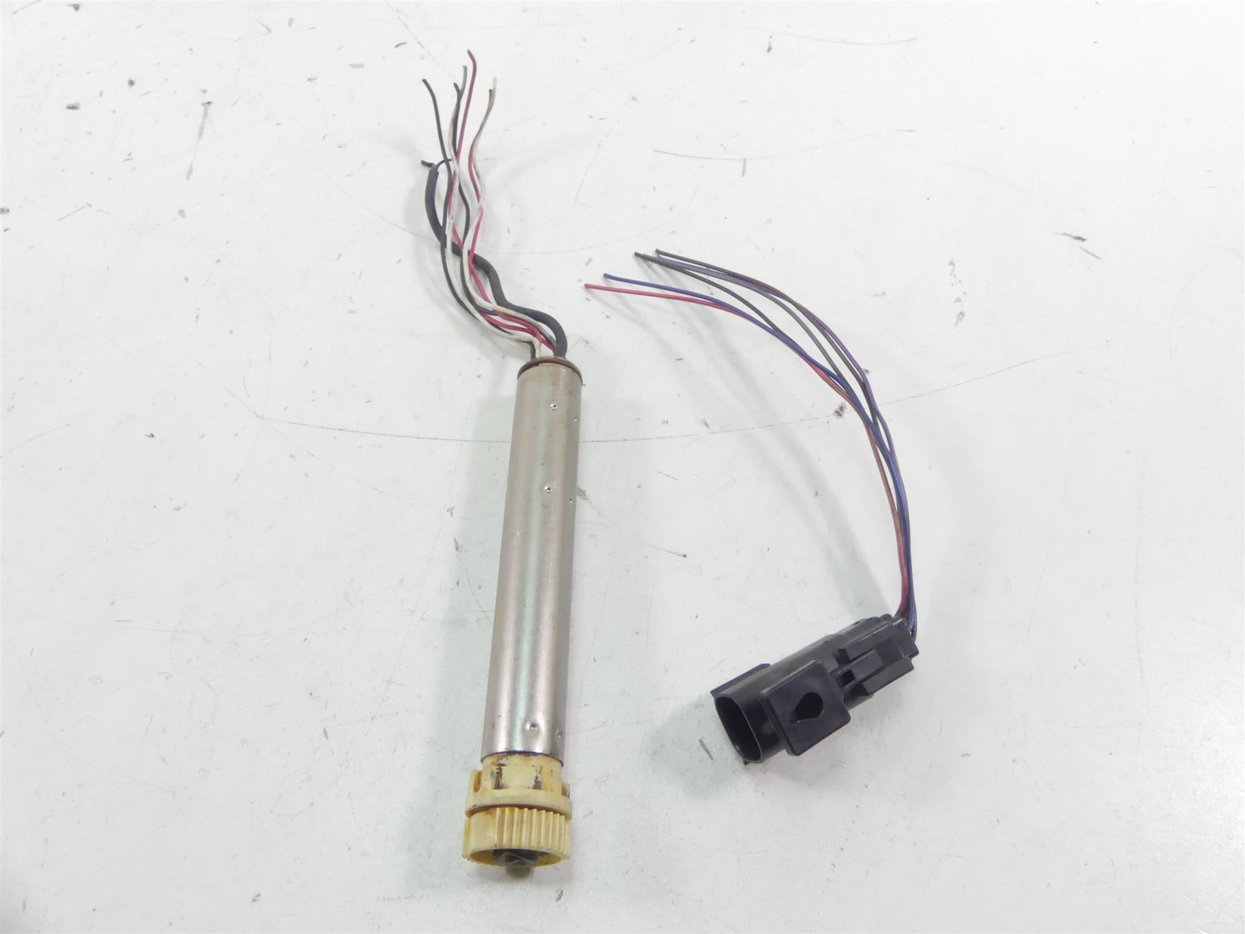 2013 Harley Touring FLHX Street Glide Ride By Wire Throttle Sensor Read 32305-08 {{ shop.shopifyCountryName }} - Mototech271