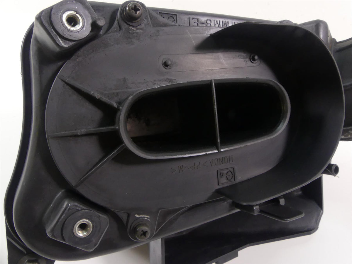 2003 Honda VT1100 C2 Shadow Sabre Air Box Cleaner Breather & Tubes 17210-MM8-020 {{ shop.shopifyCountryName }} - Mototech271