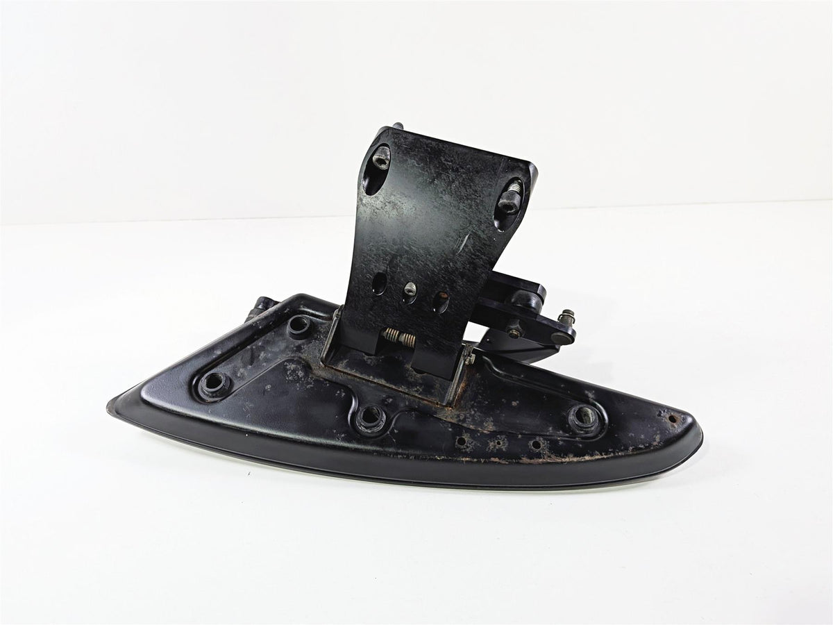 2016 Victory Cross Country Front Right Floorboard & Brake Pedal 1021216 5134178 {{ shop.shopifyCountryName }} - Mototech271