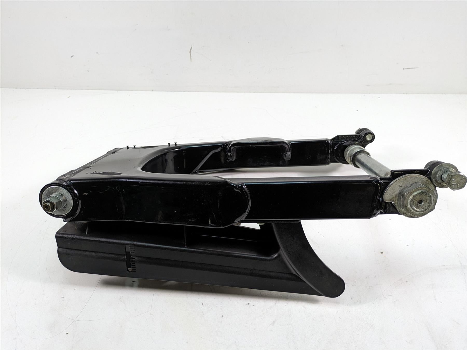 2006 Harley Touring FLHTCUI Electra Glide Rear Swing Arm Swingarm 1" 47549-02A {{ shop.shopifyCountryName }} - Mototech271