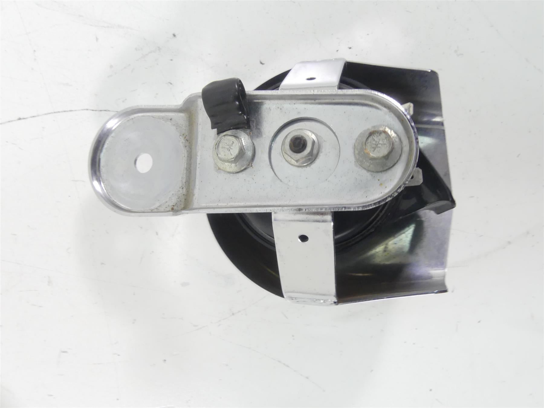 2010 Harley FXDWG Dyna Wide Glide Horn With Chrome Cover 61300478A {{ shop.shopifyCountryName }} - Mototech271