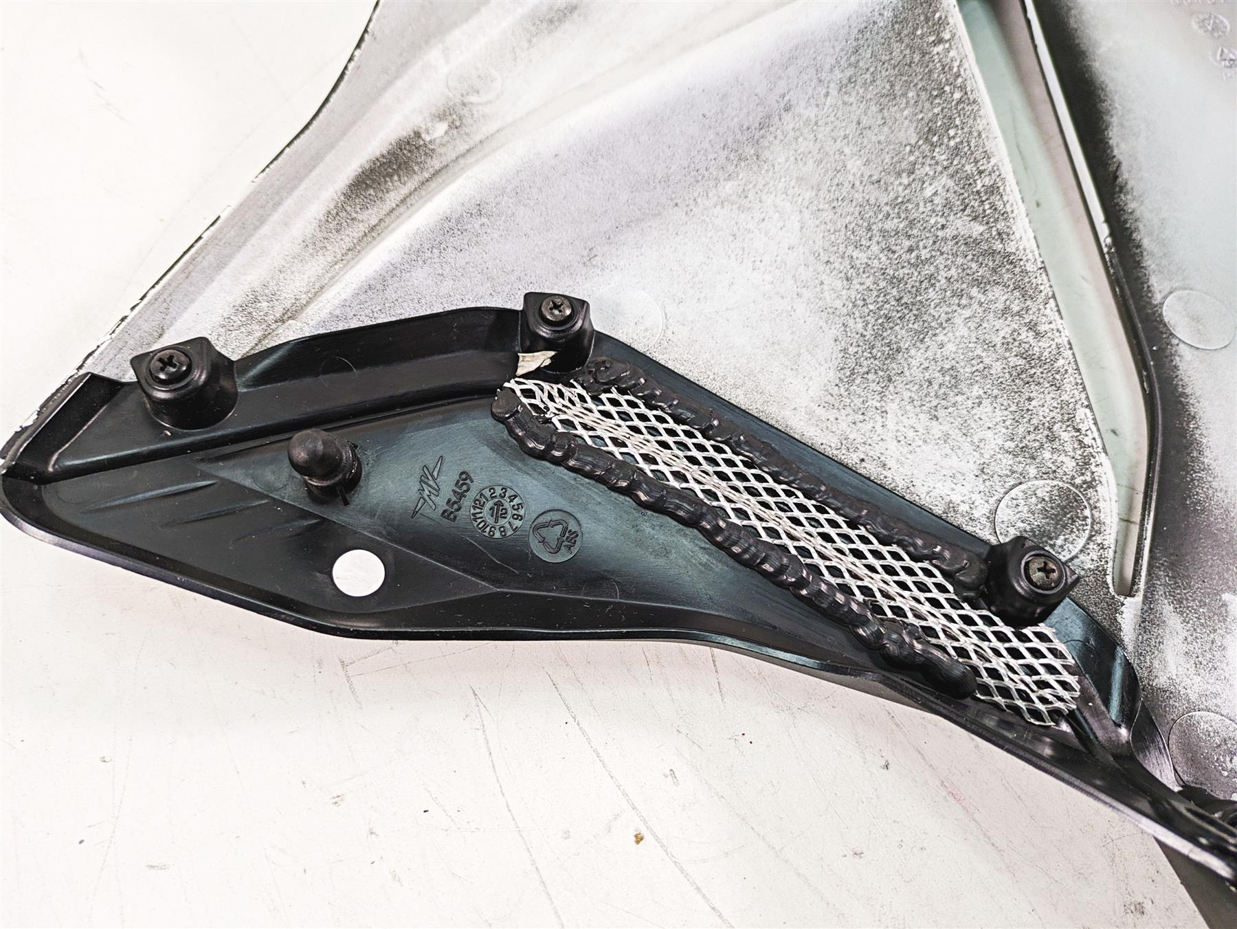 2013 MV Agusta F3 675 ERA Left Side Main Fairing Cover Cowl 8000B5457 8000B5459 {{ shop.shopifyCountryName }} - Mototech271