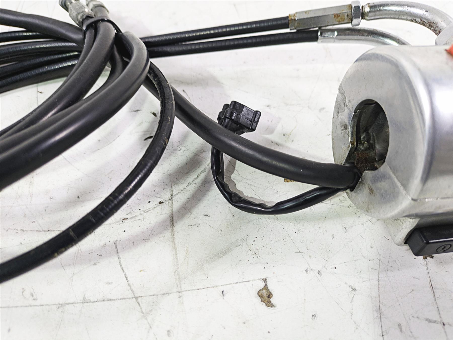 2002 Honda GL1500 CD Valkyrie Deluxe Right Hand Control Switch 35013-MZ0-020 {{ shop.shopifyCountryName }} - Mototech271