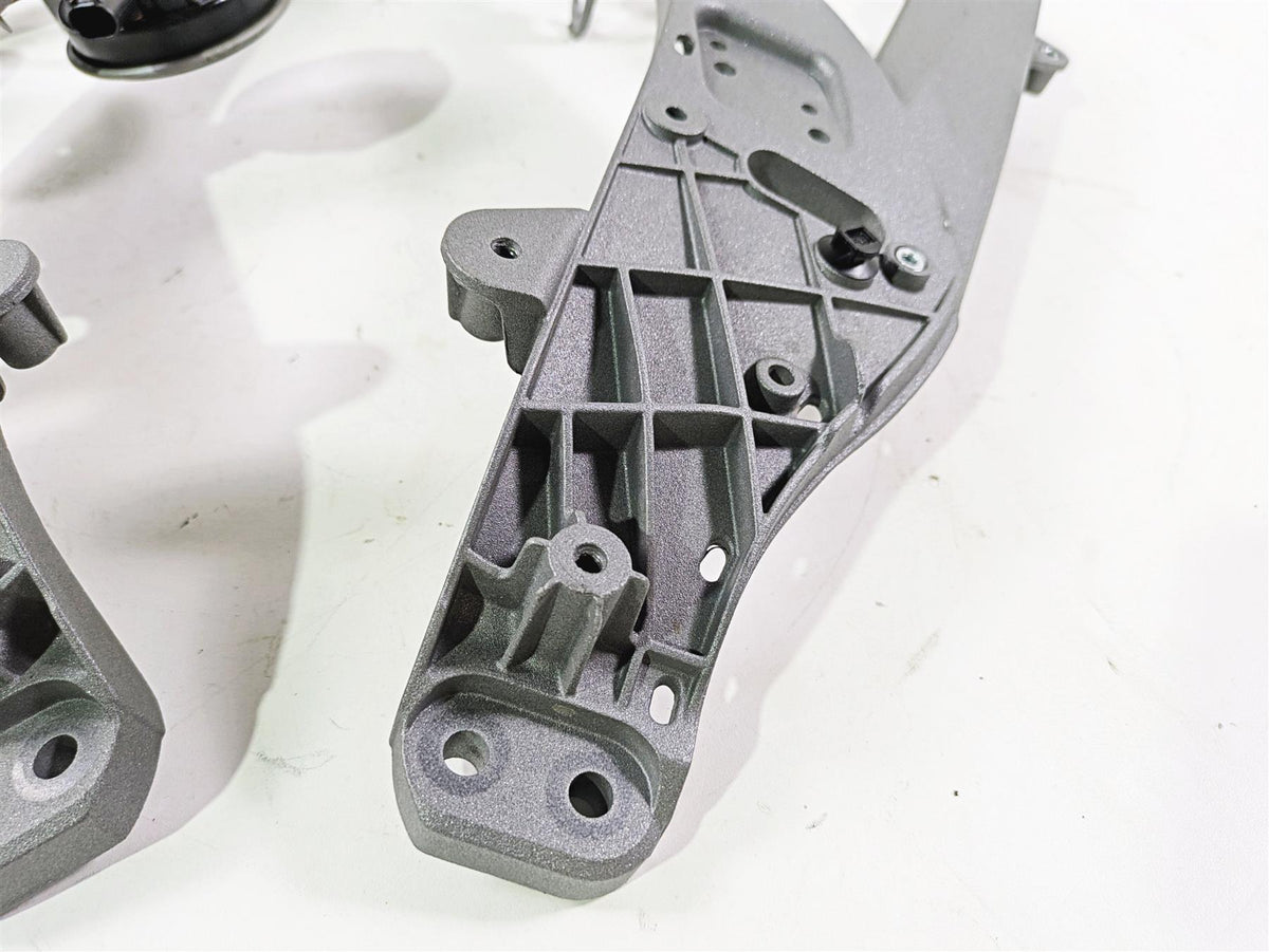 2015 BMW R1200 GS Adv K51 Front Left Right Side Stay Mounts 46638528673 {{ shop.shopifyCountryName }} - Mototech271