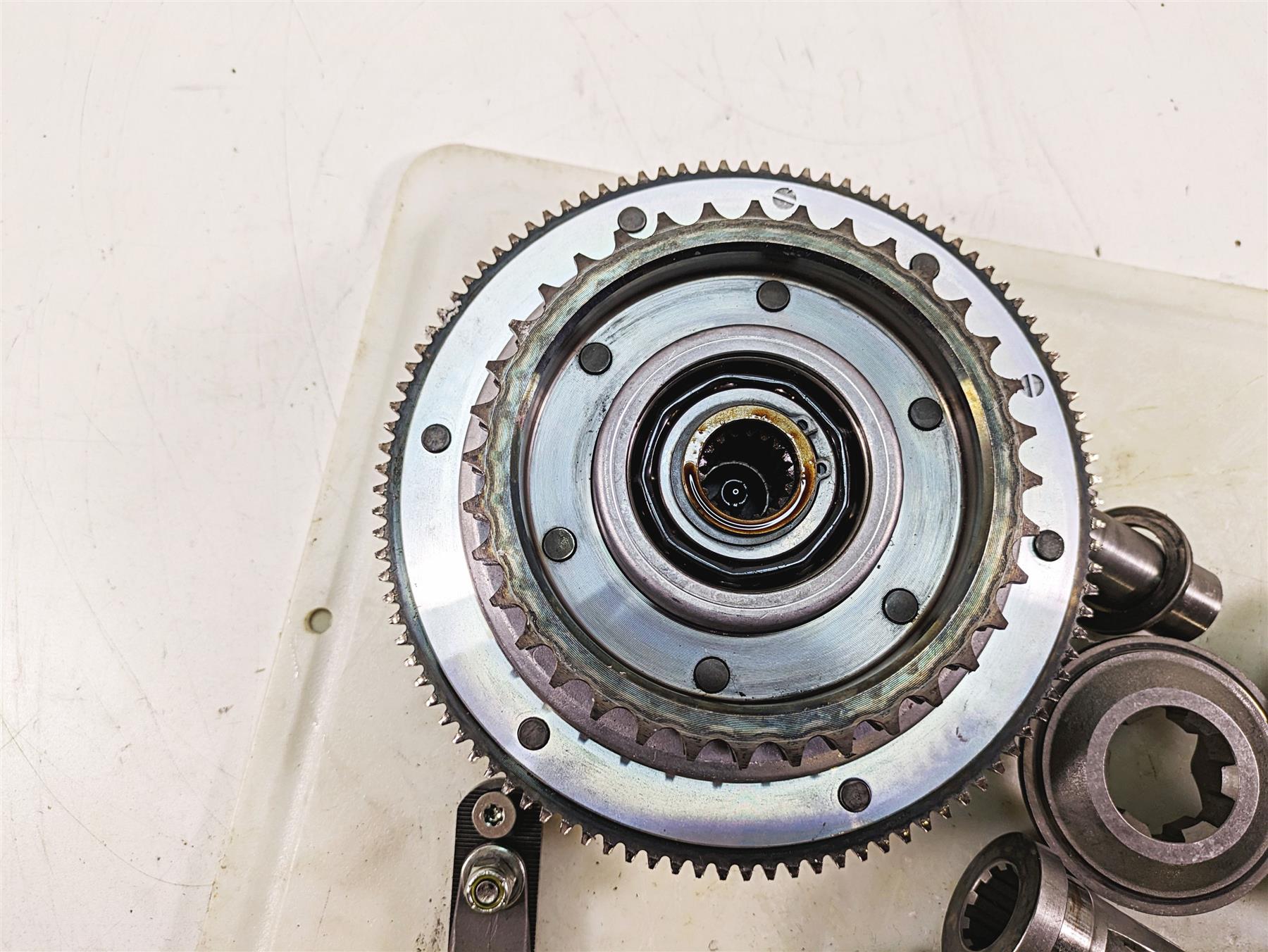 2005 Harley Touring FLHTCUI Electra Glide Primary Drive Clutch Kit 37802-04 {{ shop.shopifyCountryName }} - Mototech271