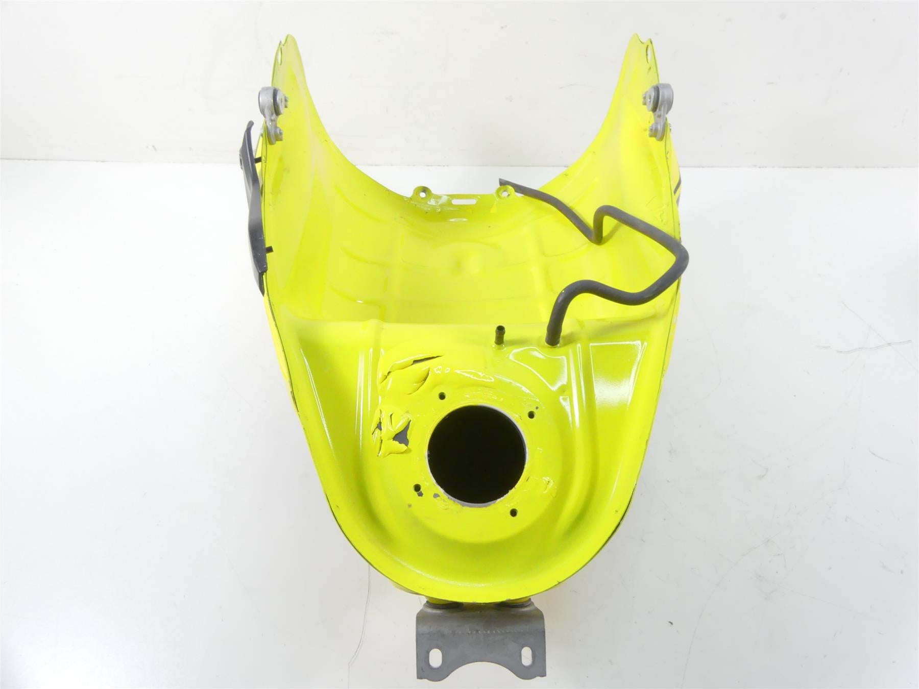 2015 Yamaha MT09 FZ09 Yellow Fuel Gas Petrol Tank -No Dents 1RC-24110-00-00 {{ shop.shopifyCountryName }} - Mototech271