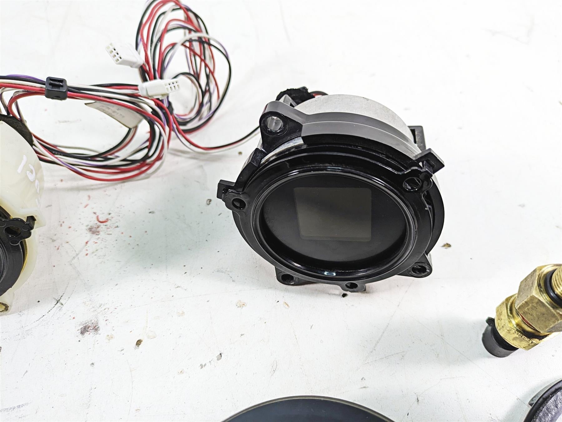2018 Harley Touring FLHXSE CVO Street Glide Dakota Digital Gauges Set MLX-8414 {{ shop.shopifyCountryName }} - Mototech271