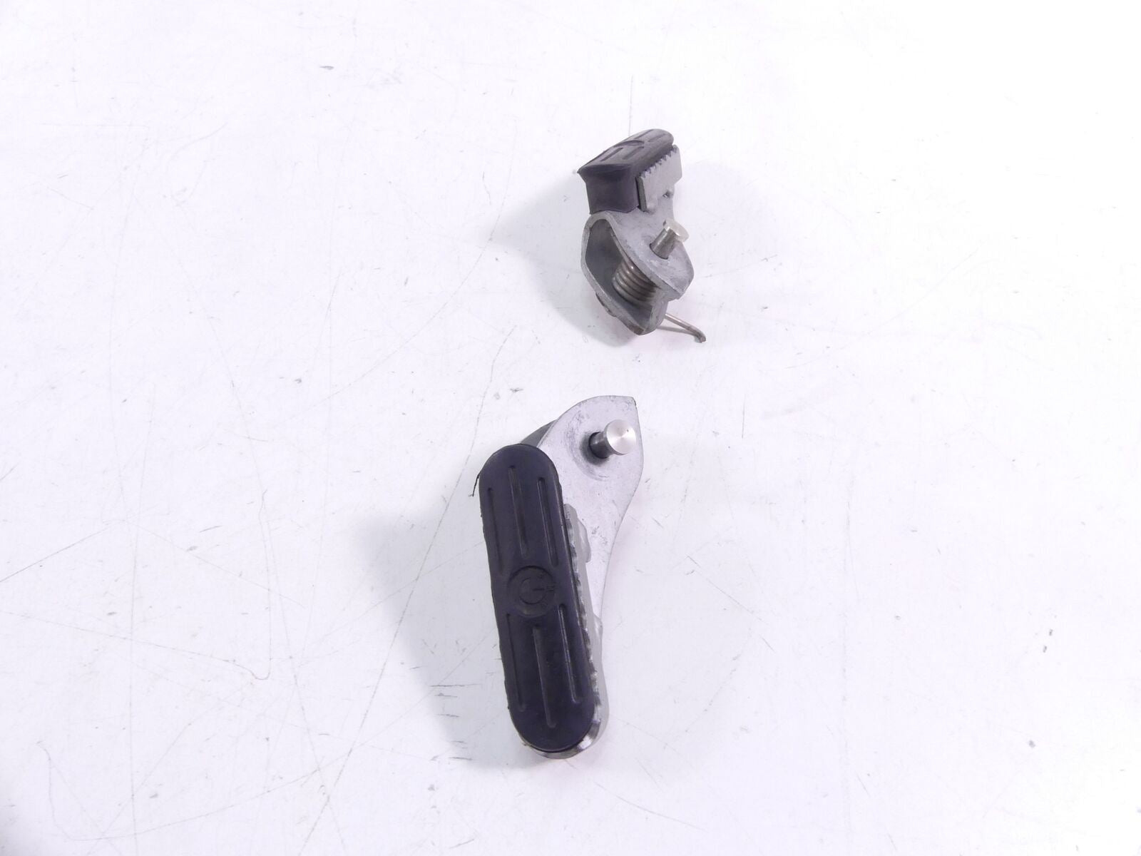2012 BMW R1200GS K25 Front Rider Driver Footpeg Set 46717729281 46717729281 {{ shop.shopifyCountryName }} - Mototech271