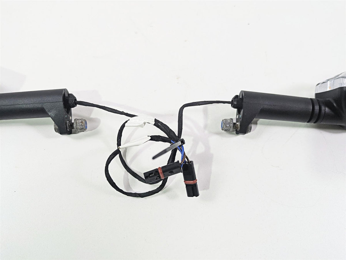 2022 BMW RnineT Pure K22 Rear Turn Singal Blinker Set 63138557204 {{ shop.shopifyCountryName }} - Mototech271