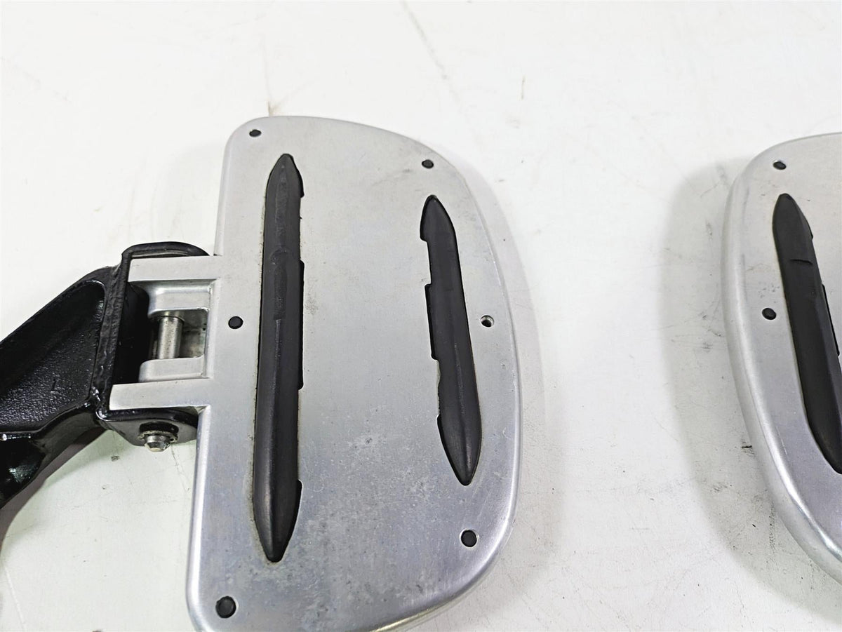 2008 Yamaha XVZ1300 Royal Star Rear Passenger Floorboard Set 4XY-27440-00-00 {{ shop.shopifyCountryName }} - Mototech271