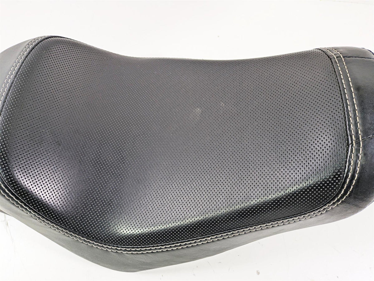 2015 Harley FXDF Dyna Fat Bob Seat Saddle Oem 1 Piece 2 Up 52000117 {{ shop.shopifyCountryName }} - Mototech271
