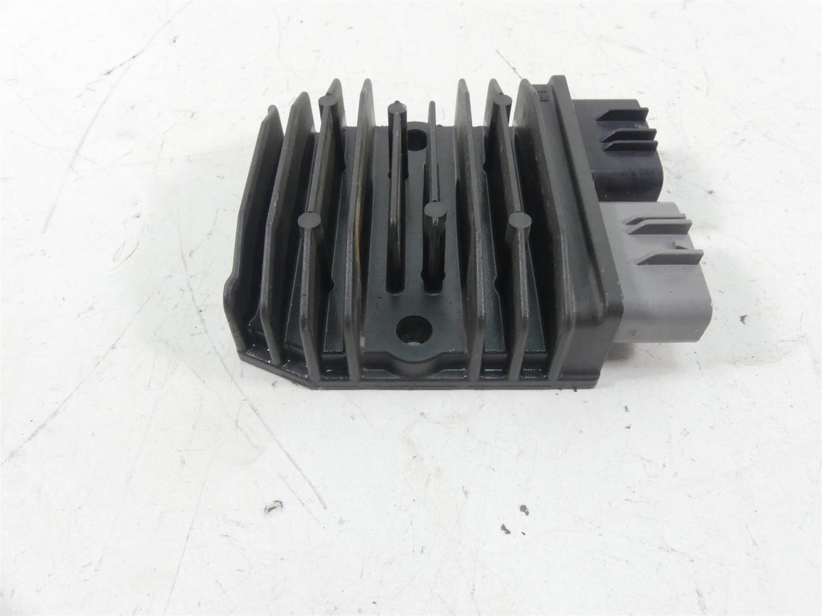 2018 Ducati Hypermotard 939 SP Rectifier Voltage Regulator 54040321A SH821AA {{ shop.shopifyCountryName }} - Mototech271