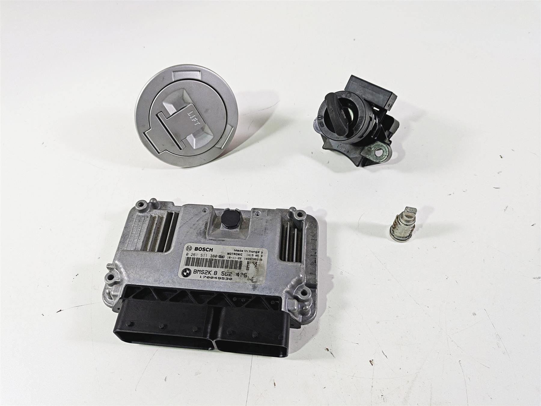 2017 BMW F800GS Adv K75 Cdi Ignition Switch Key Lock Set 13618562426 51257700072 {{ shop.shopifyCountryName }} - Mototech271